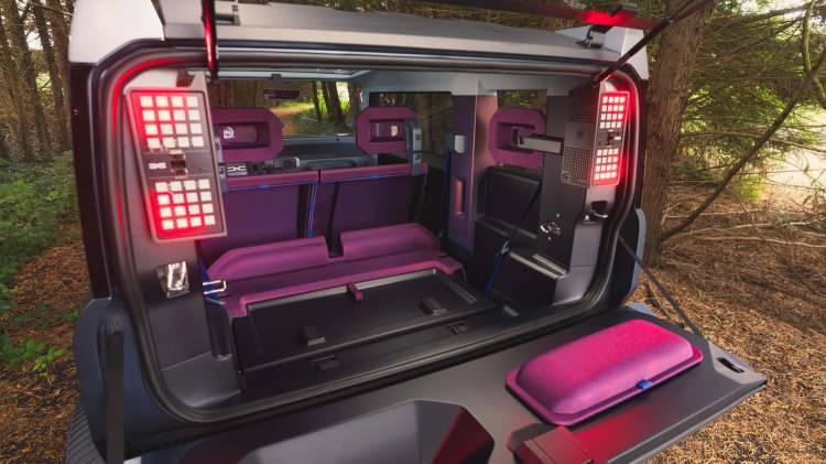 <p><span style="color:rgb(0, 0, 0)">Dacia'nın hesaplamalarına göre Avrupa'da yeni araç fiyatları son yirmi yılda yüzde 63 artış gösterdi. Şirket, Hipster ile hem ekonomik hem de çevreci bir seçenek sunmayı hedefliyor. Eğer AB bu kategoriye onay verirse, Hipster Avrupa'nın Çinli düşük maliyetli elektrikli araçlara karşı en güçlü cevabı olabilir.</span></p>
