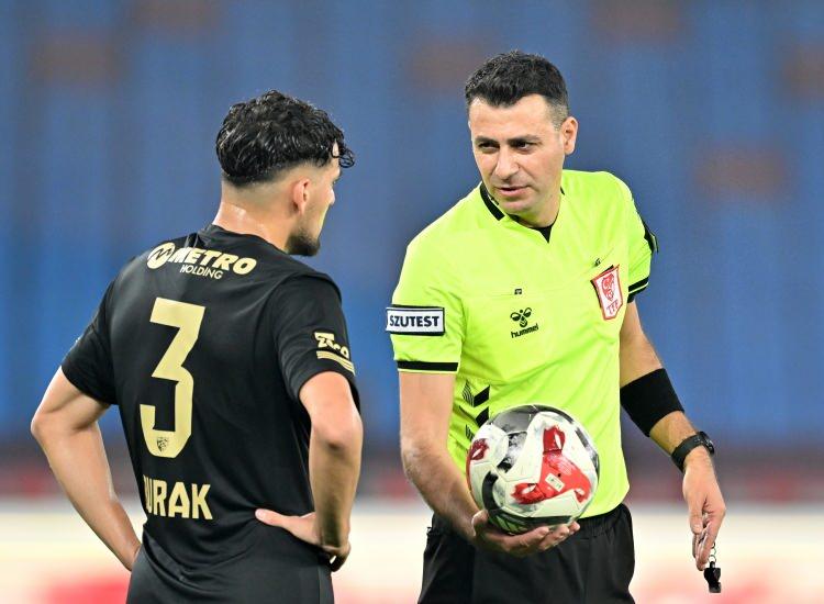 <p>Kayserispor - Sarı kart: 24 - Kırmızı kart: 0</p>