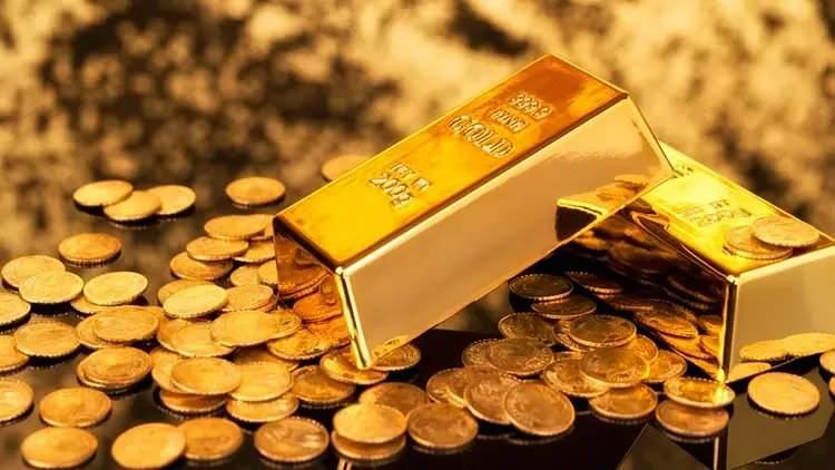 <p><span style="color:#B22222"><strong>BITCOIN REZERVLERE GİRECEK<br />
Deutsche Bank</strong></span></p>

<p><strong>"Dolar zayıfladık&ccedil;a, merkez bankaları belirleyici bir soruyla karşı karşıya kalıyor: Bitcoin, altınla birlikte-hatta altın yerine-g&uuml;venilir bir rezerv varlığı olarak hizmet edebilir mi? Stratejik bir Bitcoin tahsisi 20. y&uuml;zyılda altının rol&uuml;n&uuml; yansıtan, finansal g&uuml;venliğin modern bir temel taşı olarak ortaya &ccedil;ıkabilir. Son araştırma makalemizde, Bitcoin ve altını benimsenme eğilimleri, varlık &ouml;zellikleri ve makroekonomik performans a&ccedil;ısından karşılaştırıyoruz. Volatilite, likidite, stratejik değer ve g&uuml;veni değerlendirerek, her iki varlığın da 2030 yılına kadar merkez bankalarının bilan&ccedil;olarında yer alacağını tespit ettik." (Ge&ccedil;en pazartesi g&uuml;n&uuml; Bitcoin iki kez t&uuml;m zamanların en y&uuml;ksek seviyesini kırarak ilk kez 126 bin doları aştı.)</strong></p>
