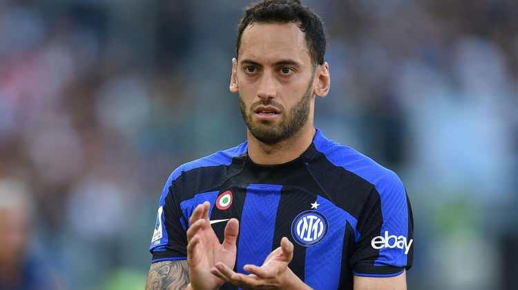 <p>3- Hakan &Ccedil;alhanoğlu | Inter | 45 Milyon Euro | 2024</p>
