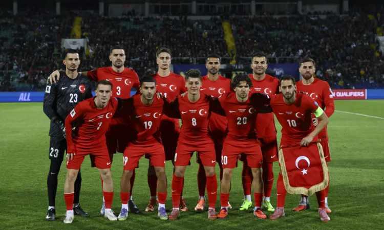 <p>İşte Bulgaristan - Türkiye maçı ile ilgili öne çıkan diğer yorumlar:</p>
