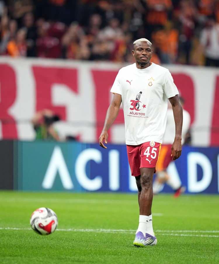 <p>"MENAJERLE İLİŞKİMİ KESMEYE KARAR VERDİM"</p>