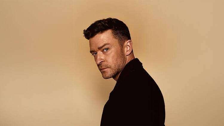 <p><span style="color:#800080"><em><strong>"Her zamanki hayalim şuydu; Türkiye'de ya da Amerika'da Justin Timberlake'in konserine gittiğimde bir şekilde onunla şarkı söylemeye başlıyoruz. Ondan sonra Justin bayılıyor. Biz bir anda Justin ile sahnede dans ediyoruz. Daha ne hayaller var…"</strong></em></span></p>
