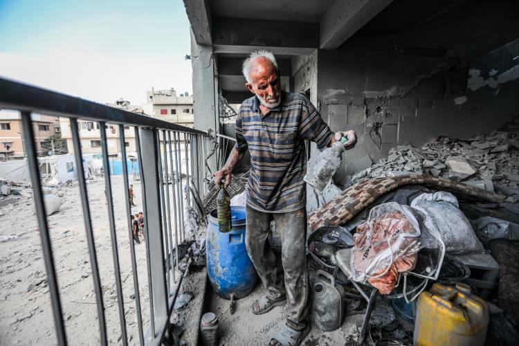 <p>Her şeyin ihtiyaç olduğu Gazze...</p>
