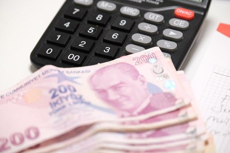 <p>Bu tür işyerlerinde yapılan bildirimler, inceleme sonuçlarına göre geçersiz sayılabiliyor ve çalışanların emeklilik süresi ile prim gün sayısı etkilenebiliyor.</p>

<p> </p>
