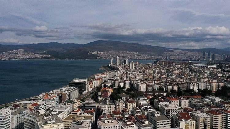 <p>İzmir ise yüzde 1.911’lik artışla Türkiye ortalamasını geçti. Ülkedeki toplam mevduatın yüzde 43’ü hâlâ İstanbul’da bulunuyor.</p>

<p> </p>
