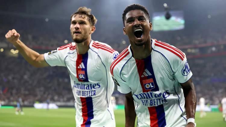 <p>45 Lyon</p>

<p>&nbsp;</p>
