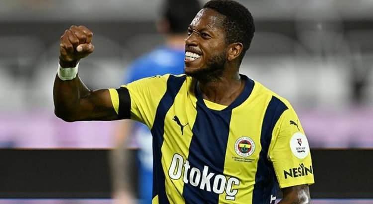 <p><strong>Brezilyalı yıldız futbolcu Fred Rodrigues, yalnızca kariyerindeki başarısıyla değil özel yaşantısıyla da son dönemlerin dikkat çeken isimleri arasında. </strong></p>