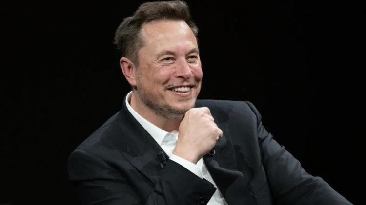 <p><span style="color:#B22222"><strong>En zengin: </strong></span></p>

<p> </p>

<p>Elon Musk</p>

<p> </p>

<p>– 428 milyar dolar</p>

