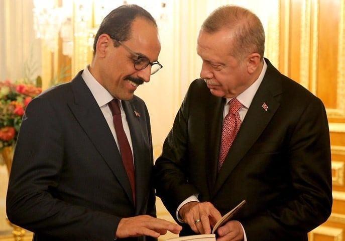 <p>SAAT 22.00 KALIN, ERDOĞAN’I ARIYOR</p>

<p><br />
MİT Başkanı İbrahim Kalın, görüşmeler konusunda Cumhurbaşkanı Erdoğan’a sürekli bilgi veriyor.<br />
Haberin Devamı <br />
Kalın, saat 22.00’de bir kez daha Cumhurbaşkanı’nı aradı.<br />
Son durum hakkında bilgi verdi.</p>

<p> </p>
