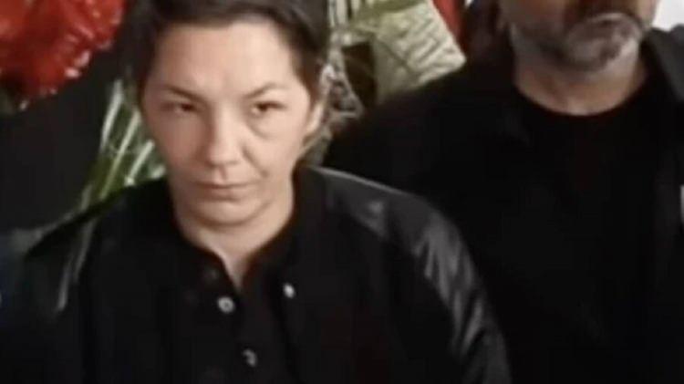 <p><span style="color:#800080"><strong>"ANNE-KIZ İLİŞKİLERİ VARDI"</strong></span></p>
