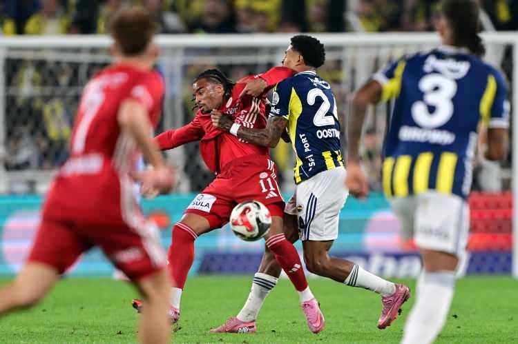 <p>Antalyaspor - Sarı kart: 18 - Kırmızı kart: 1</p>
