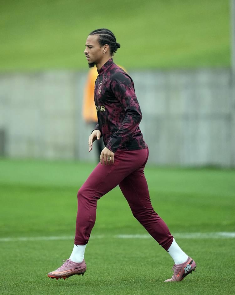 <p>Süper Lig'in 8. haftası geride kalırken, 7 galibiyet 1 beraberlik alan Galatasaray, 22 puanla zirvede yer alıyor.</p>
