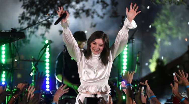 Lorde'un "Özgür Filistin" çağrısı sonrası şarkıları İsrail Apple Music'ten kaldırıldı!