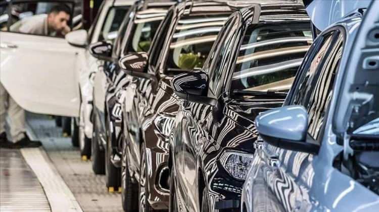 <p><strong>BİNEK OTOMOBİL GİDERLERİ</strong></p>

<p><strong>​</strong><br />
<br />
Kiralanan binek otomobillerinin her birine ait aylık kira bedeli 2025 yılında 37 bin lira olmuştu. Yüzde 23 artması tahmin edildiğinde bu rakamın 45 bin 510 lira olması bekleniyor.<br />
<br />
 </p>
