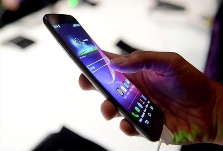 <p><strong>IMEI KAYIT ÜCRETİ</strong></p>

<p><strong>​</strong><br />
<br />
IMEI kayıt ücretinin 45 bin 614 liradan 56 bin lira seviyelerine yükselmesi bekleniyor.</p>
