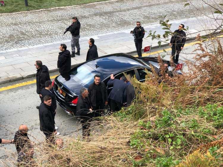 <p>Erdoğan, kentte 20 Eylül'de metrekareye 355 kilogram yağış düşmesiyle oluşan sel ve heyelan afetinin yaralarının sarılması için sürdürülen çalışmaları yerinde denetledi.</p>
