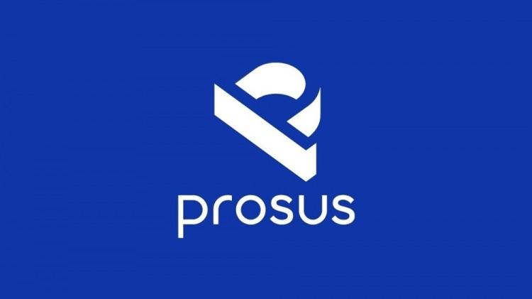 <p><strong>4-PROSUS 303 MİLYAR 20 MİLYON </strong></p>

<p> </p>

<p>Sektör: Teknoloji & internet yatırımları</p>

<p> </p>

<p>Yükseliş sebebi: Çinli Tencent’teki büyük hissesi Prosus’un en değerli varlığı. 2025 başında Tencent hisselerindeki toparlanma ve yapay zekâ girişimlerine yatırım Prosus’un hisselerini %56 yükseltti. Ayrıca gıda teslimatı (Delivery Hero, iFood) ve fintech yatırımları da değer kazandı.</p>

<p> </p>
