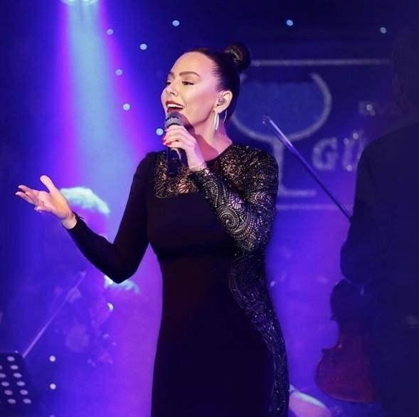 <p>​Ebru Gündeş yalnızca Antalya'daki tek konserinden 10 milyon TL kazanacak.</p>

