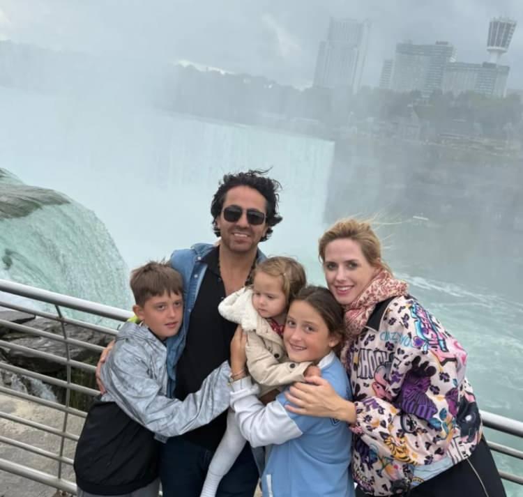 <p><strong>Dördüncü kez anne olmanın mutluluğunu yaşayan Elles, geçtiğimiz günlerde ailesiyle birlikte tatil için soluğu Fransa'da aldı. </strong></p>
