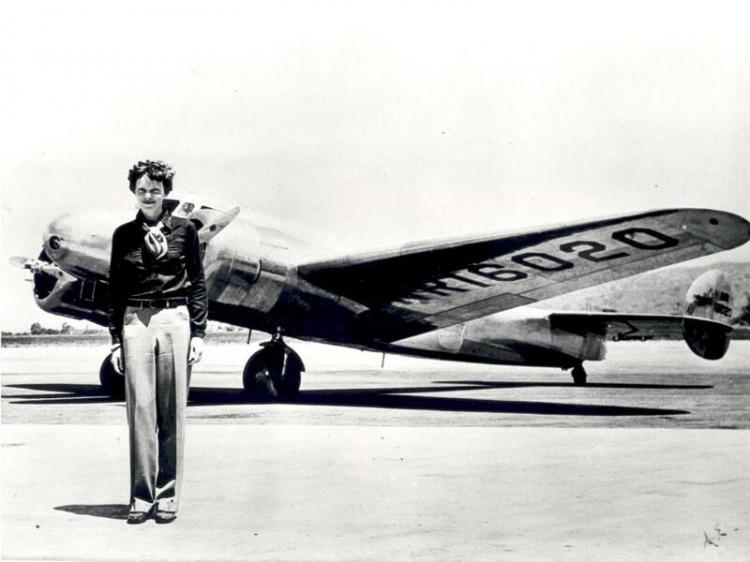 <p>Dünyanın en büyük havacılık gizemlerinden biri olan Amelia Earhart’ın kayboluşu, neredeyse 90 yıl sonra yeniden araştırılıyor.</p>

<p>Atlas Okyanusu'nu uçakla geçen ilk kadın pilot olan Earhart, Pasifik Okyanusu üzerinde uçarken trajik ve gizemli bir şekilde ortadan kaybolmuştu.</p>

