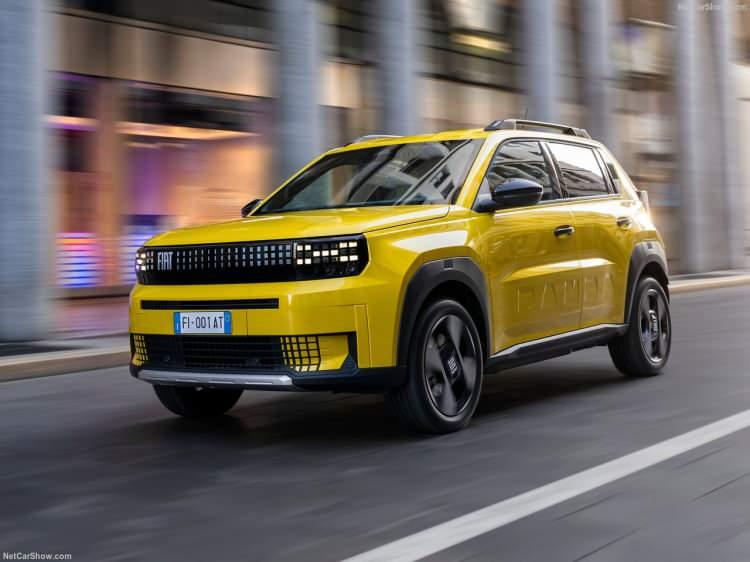 <p>FİYATLARI AÇIKLANDI<br />
<br />
Fiat Grande Panda’nın fiyatı lansmana özel 1 milyon 399 bin 900 TL olarak açıklandı.</p>