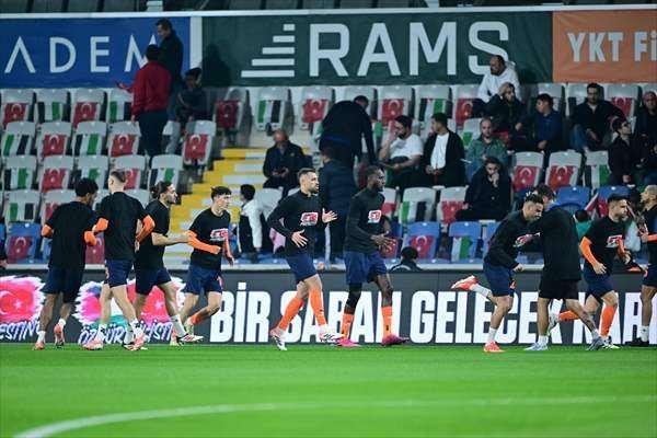 <p>Trrendyol Süper Lig'in 9. haftasıbda Başakşehir sahasında Galatasaray'ı konuk etti. </p>