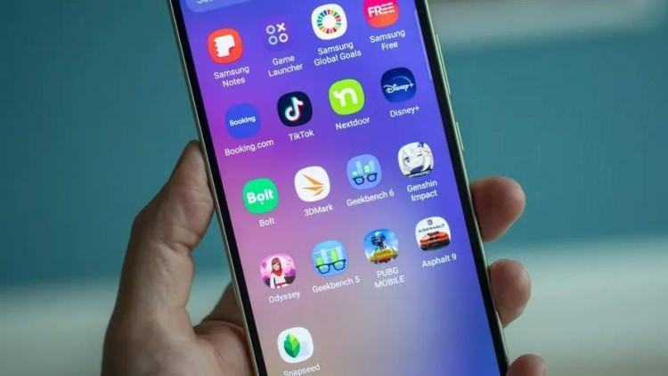 <p>Google, Android ekosisteminde “Material You” tasarım dilini merkezine alarak tüm cihazlarda daha tutarlı bir görünüm sunmak istiyor. </p>