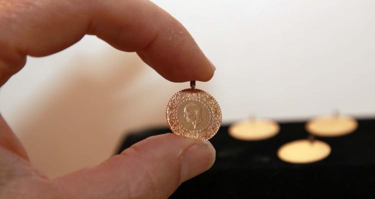 <p>Bu dönemde küresel ons altın da yükselmiş, ayrıca dolar/TL kurundaki artış bu yükselişi desteklemişti.</p>
<p> </p>