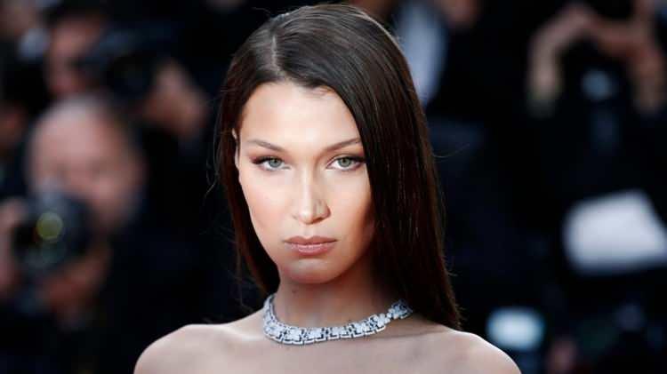 <p>Filistin asıllı ünlü model Bella Hadid, uzun süredir mücadele ettiği kaygı ve depresyon hakkında samimi açıklamalar yaptı. </p>