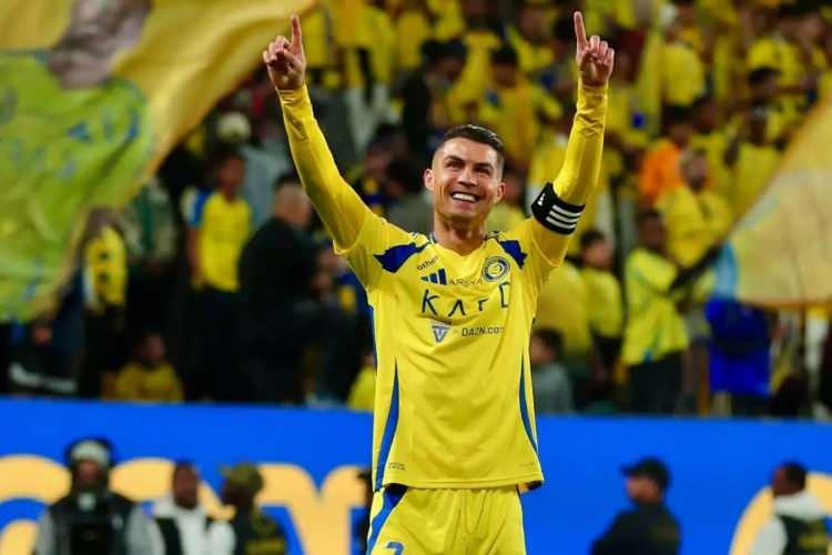 <p>1- Cristiano Ronaldo | Al-Nassr | 280 Milyon Dolar</p>