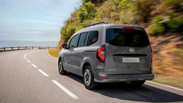 <p><strong>Nissan Townstar</strong></p><p> </p><p>Van Benzinli L2 Uzun Şasi (Visia, Tekna): KOBİ’lere özel 50.000 TL nakit desteği +</p><p>- 300.000 TL’ye kadar 10 ay %0 faizli kredi</p><p>- 500.000 TL’ye kadar 12 ay %1,99 faizli kredi</p>
