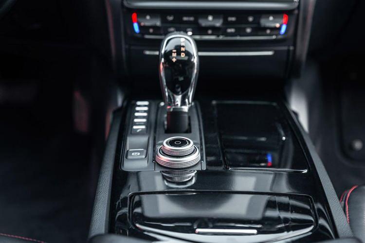 <p>Otomatik vitesin kullanım kolaylığı ve pratikliği satışlarda büyük önem arz ediyor. Bu nedenle otomatik vitesli araçlar daha çok tercih ediliyor.</p>
<p> </p>