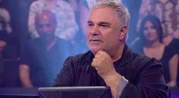 <p>Bir döneme damga vuran, milyonların hâlâ hafızasında yer eden <strong>Yaprak Dökümü</strong> dizisinde <strong>Ali Rıza Bey</strong> karakteriyle büyük beğeni toplayan <strong>Halil Ergün</strong>, dizide yaşananları yıllar sonra içtenlikle anlattı.</p>