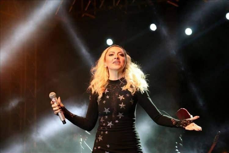 <p><strong><span style="color:#B22222">HADİSE  </span>|  SİVAS (aslen), Belçika doğumlu</strong></p>