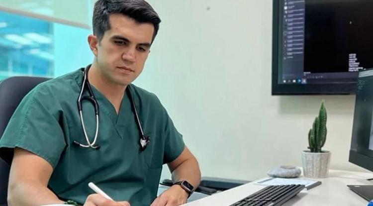 <p>İşlenmiş gıdaların sağlığımızı olumsuz yönde etkilediğine dikkat çeken kalp doktoru Muhammed Keskin, sağlıksız olduğu gerekçesiyle tüketmediği yiyecekleri açıkladı.</p>
<p> </p>
<p> </p>