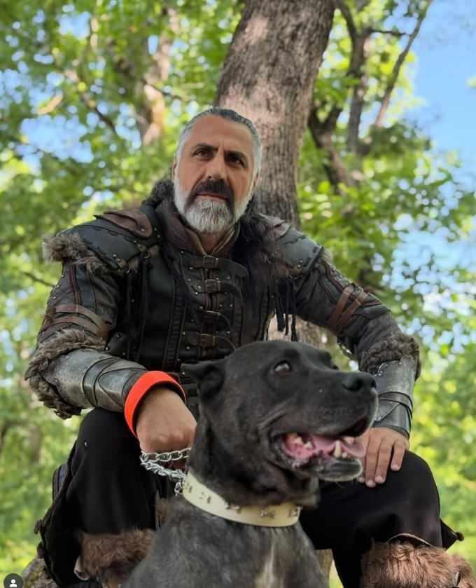 <p>Dizide, 'Malkoçoğlu Bali Bey' karakterini canlandıran Kenan Çoban artık dönem dizilerinde yer aldığını açıkladı. </p>