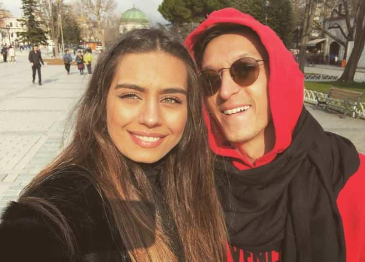 <p>5 YAŞINDAKİ HALİNE NASİHATTE BULUNDU</p>