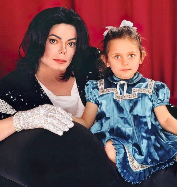 <p><strong>Michael Jackson'ın servetinden aldığı payı telif hakları sayesinde katlamaya devam eden Paris'in geliri ise dikkat çekti.</strong></p>