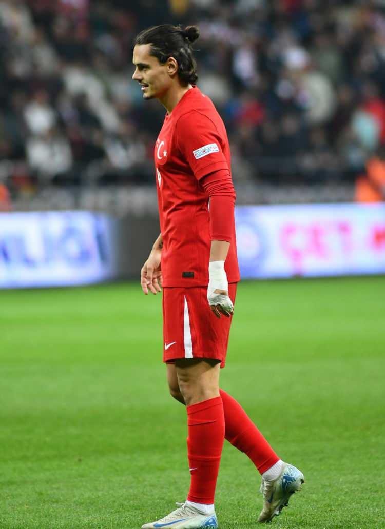 <p>Bournemouth'un forveti Enes Ünal'ın değeri de 13 milyon Euro'dan 10 milyon Euro'ya geriledi.</p>