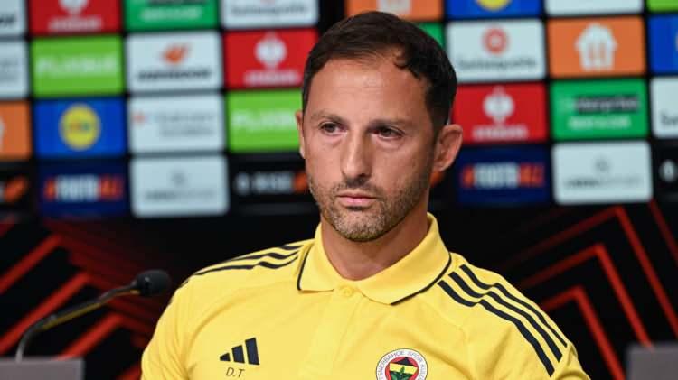 <p>Tedesco'nun ayrıca kaleye sırtı d&ouml;n&uuml;k oynayabilen bir santrfor istediği de belirtildi.</p>
