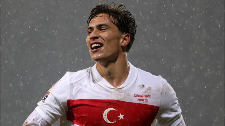 <p>Fenerbah&ccedil;e ile yaptıkları g&ouml;r&uuml;şmenin ayrıntılarına değinen Doğan Ercan, Kenan i&ccedil;in şunları s&ouml;yledi:</p>
