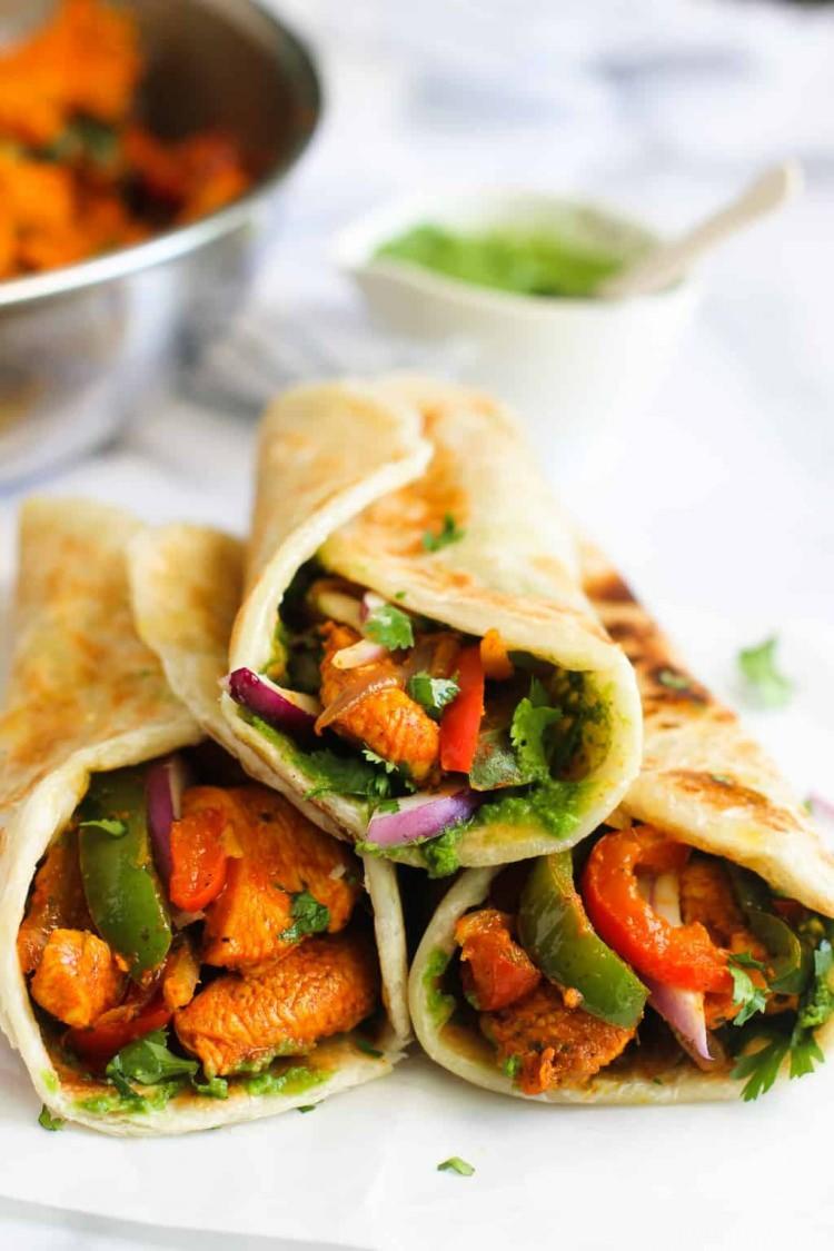 <p><strong>14. Chicken Kathi Roll – Hindistan</strong></p>
