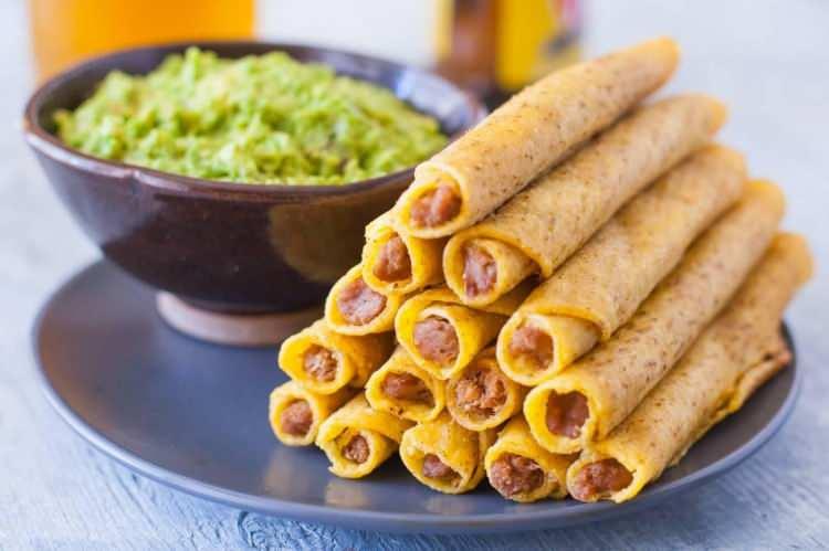 <p><strong>19. Taquitos – Meksika</strong></p>
