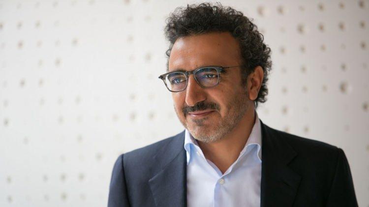 <p><strong><span style="color:#B22222">1)  HAMDİ ULUKAYA </span> |  13,7 MİLYAR DOLAR</strong></p>

<p> </p>

<p><strong>Chobani Yoghurt</strong></p>

<p> </p>

<p> </p>

