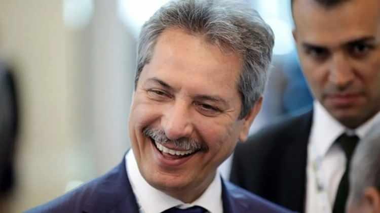 <p><strong><span style="color:#B22222">25) AHMET ÇALIK </span> | 1.5 MİLYAR DOLAR</strong></p>
<p> </p>
<p><strong>Çalık Holding</strong></p>
