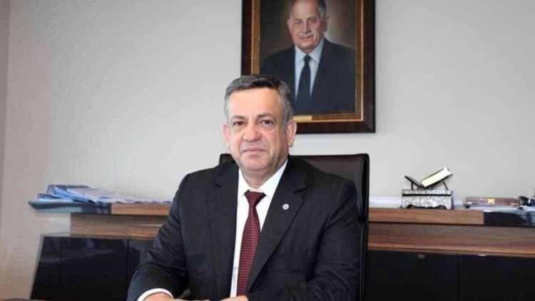 <p><strong><span style="color:#B22222">18)  ALİ ERDEMOĞLU</span>  |  1.9 MİLYAR DOLAR</strong></p>
<p> </p>
<p><strong>Erdemoğlu Holding</strong></p>