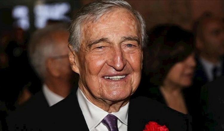 <p><strong><span style="color:#B22222">14)  RAHMİ KOÇ </span> |  2.4 MİLYAR DOLAR</strong></p>
<p> </p>
<p><strong>Koç Holding</strong></p>