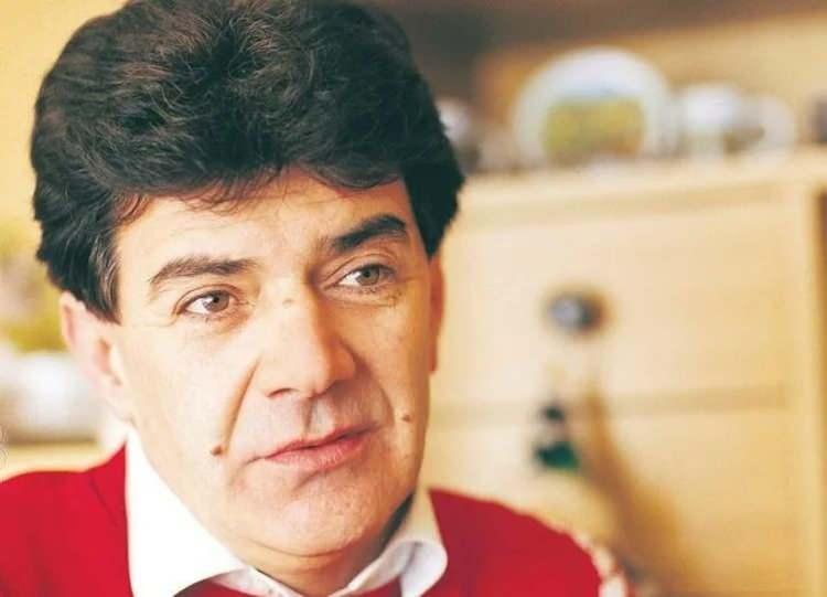 <p>Sosyal medyada paylaşılan son fotoğraflarında beyazlayan saçları ve yaş almış haliyle dikkat çeken Güner Ümit, sevenlerini hem şaşırttı hem de duygulandırdı. Pek çok kullanıcı, “Yıllar geçmiş ama karizması hâlâ aynı” ve “Onu ekranlarda görmek güzel olurdu” yorumlarında bulundu.</p>