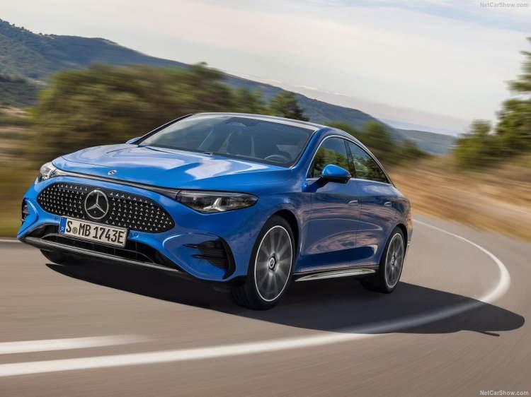 <p>Türkiye’ye özel paketinde standart olarak sunulan bir diğer dikkat çekici özellik olan Burmester® 3D Surround Ses Sistemi, Dolby Atmos ile benzersiz çok boyutlu bir müzik deneyimi sağlıyor. </p>